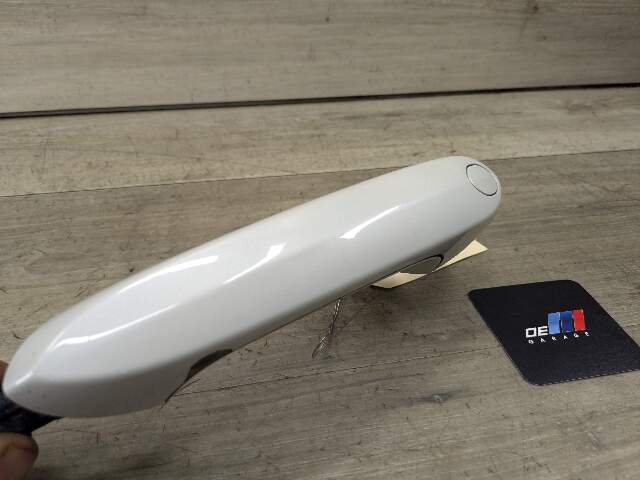 OEM BMW G30 530 540 M550 F90 M5 FRONT Left Driver Door Handle COMFORT ACCESS