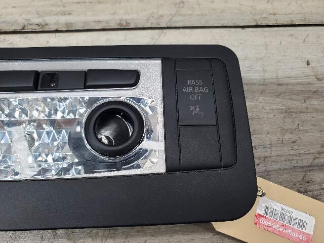 07-13 OEM BMW E88 E89 E93 Overhead Roof Console Dome Light SOS Switch