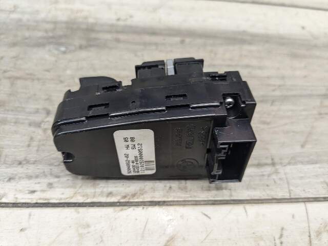 10-18 BMW F01 F02 F06 F07 Rear Window Regulator Sun Shade Control Switch
