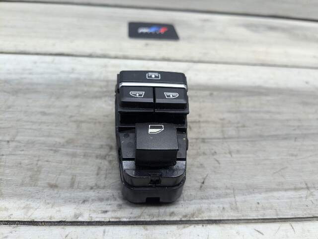 10-18 BMW F01 F02 F06 F07 Rear Window Regulator Sun Shade Control Switch