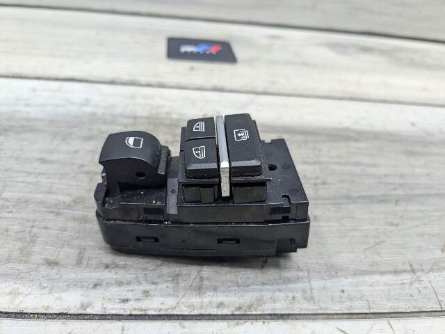10-18 BMW F01 F02 F06 F07 Rear Window Regulator Sun Shade Control Switch