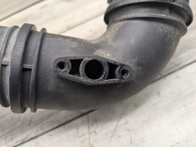 OEM BMW E84 X1 E89 Z4 28i Intercooler Charge Air Induction Pipe Tract N20