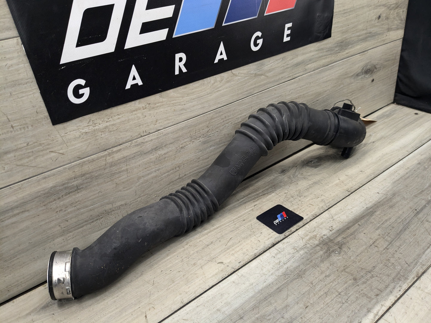 OEM BMW E84 X1 E89 Z4 28i Intercooler Charge Air Induction Pipe Tract N20