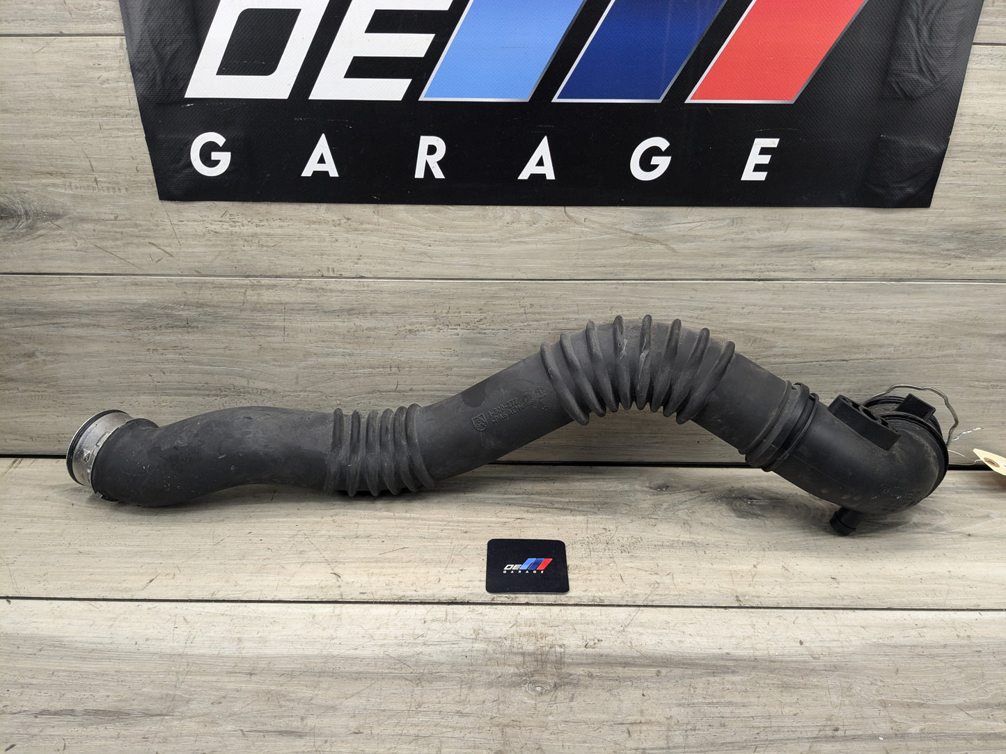 OEM BMW E84 X1 E89 Z4 28i Intercooler Charge Air Induction Pipe Tract N20