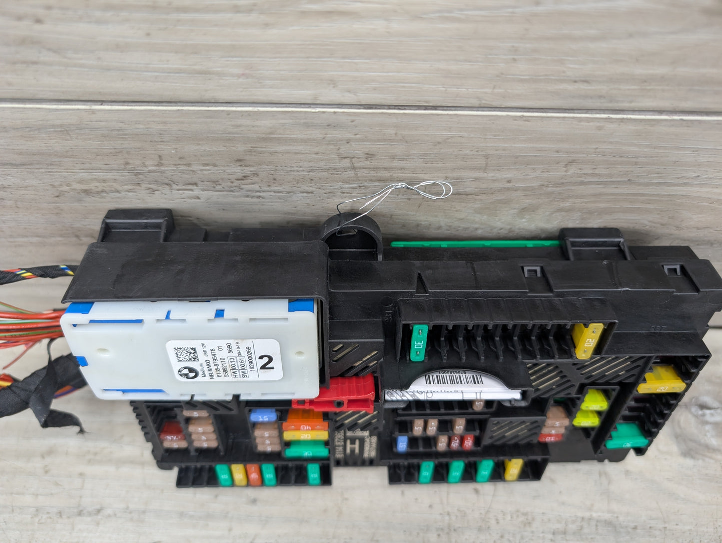 17-24 OEM BMW G30 F90 G26 G11 G12 G14 G15 Rear Power Distribution Fuse Box LIN