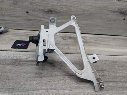 09-15 OEM BMW F01 F02 740 750 Front Right Passenger Fender Bracket Holder SET