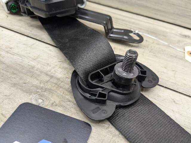 OEM BMW G01 G02 F97 F98 X3 X4 Front Right Passenger Seat Belt Seatbelt Retractor