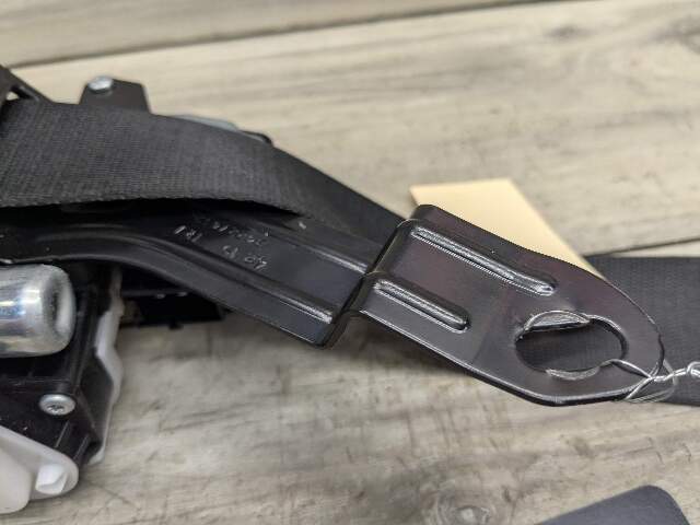 OEM BMW G01 G02 F97 F98 X3 X4 Front Right Passenger Seat Belt Seatbelt Retractor