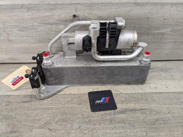 16-21 OEM BMW F22 F30 F32 F36 AC Air Conditioning Compact Condenser with Dryer