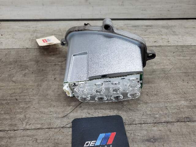13-15 OEM BMW F01 F02 Right Passenger Headlight Turn Signal Indicator Module LED