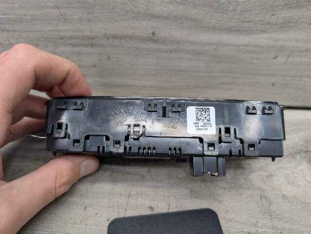 18-24 OEM BMW G01 G02 F97 F98 X3 X4 AC Rear Heater Climate Control Switch Panel