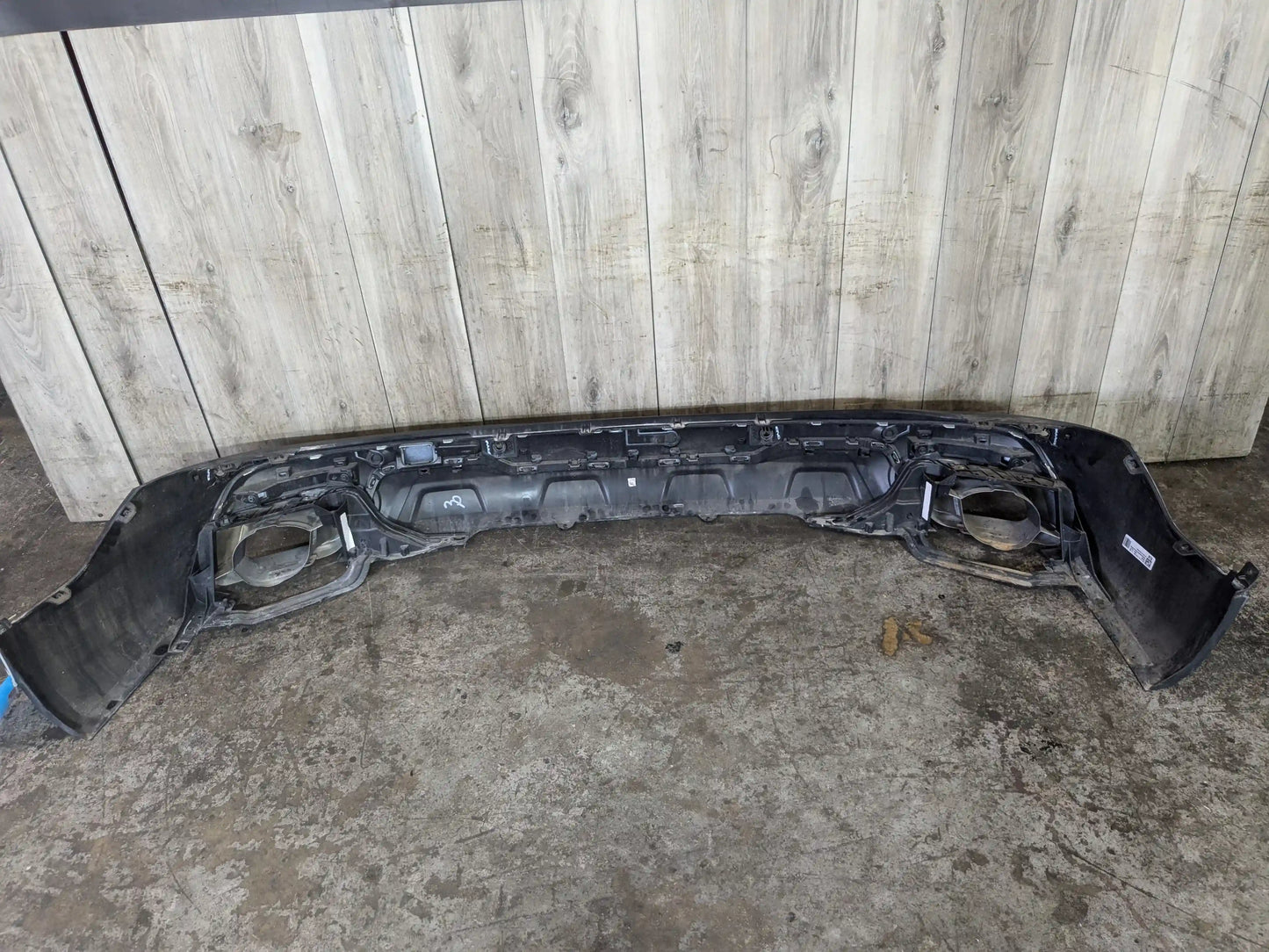 19-23 OEM BMW G05 X5 Rear Bumper Cover Panel w/ Diffuser White 300