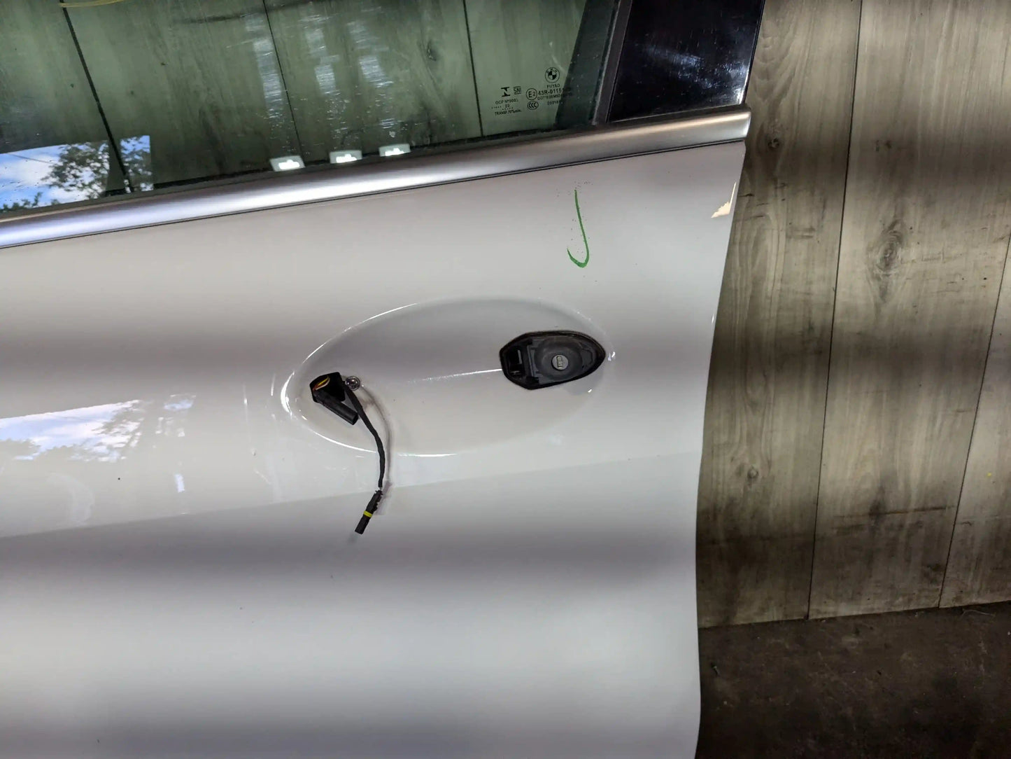 *19-23 OEM BMW G05 X5 Front Left Driver Side Door Shell Panel White 300