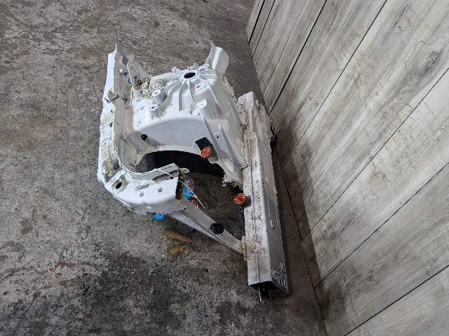 19-23 OEM BMW G05 X5 Front Right Passenger Side Apron CUT Supporting Strut White