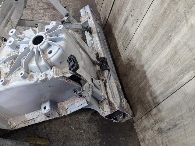 19-23 OEM BMW G05 X5 Front Left Driver Side Apron CUT Supporting Strut White