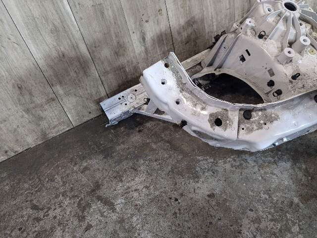 19-23 OEM BMW G05 X5 Front Left Driver Side Apron CUT Supporting Strut White