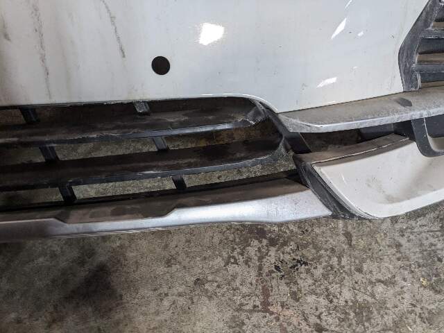 19-23 OEM BMW G05 X5 Front Bumper Cover w/ Griiles & Lower Lights White 300