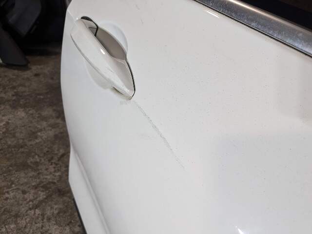 DENT* 18-23 OEM BMW F39 X2 Front Right Passenger Side Door Shell Panel White 300