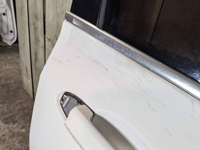 DENT* 18-23 OEM BMW F39 X2 Front Right Passenger Side Door Shell Panel White 300