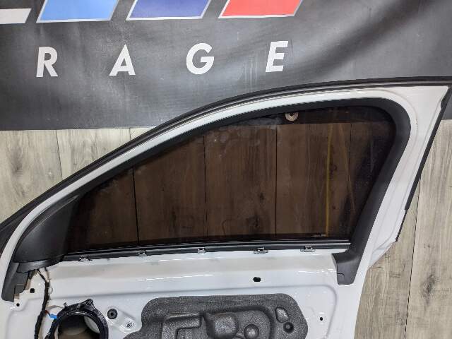 DENT* 18-23 OEM BMW F39 X2 Front Right Passenger Side Door Shell Panel White 300