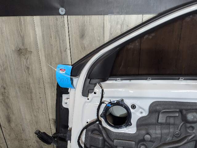 DENT* 18-23 OEM BMW F39 X2 Front Right Passenger Side Door Shell Panel White 300
