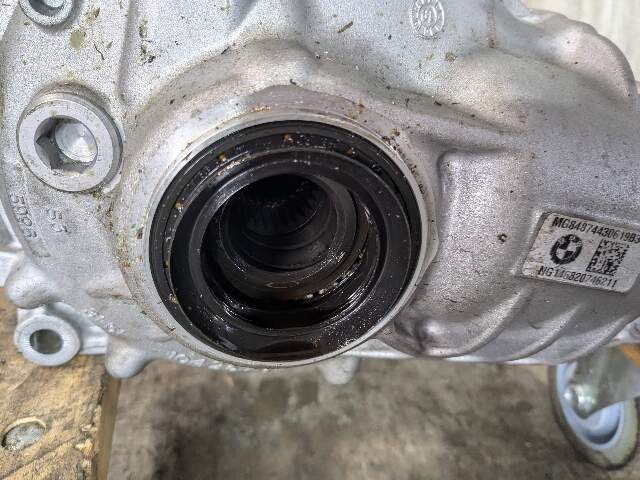 OEM BMW F97 F98 X3M X4M xDrive AWD Front Differential Axle Gearbox Carrier 52k
