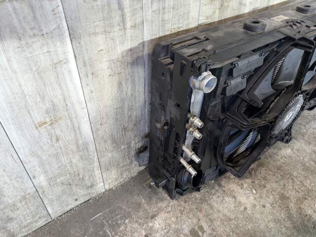 OEM BMW F02 F06 F12 F13 640 740 Cooling Radiator Condensor Fan Shroud SET N55