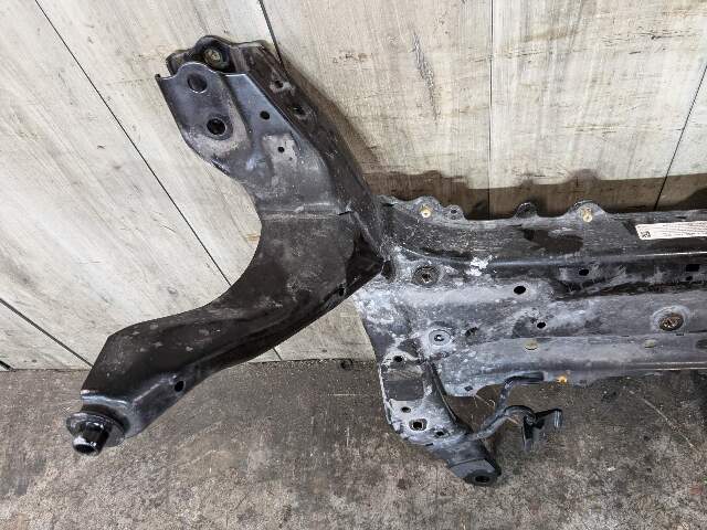 16-24 OEM BMW F39 F44 F48 X1 X2 Front Axle Subframe Carrier Crossmember Cradle