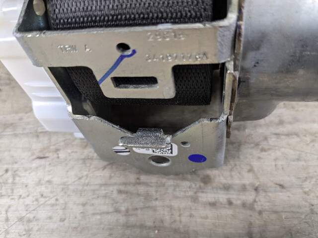 19-23 OEM BMW F95 G05 X5 X5M Rear Left Driver Side Seatbelt Seat Belt Retractor