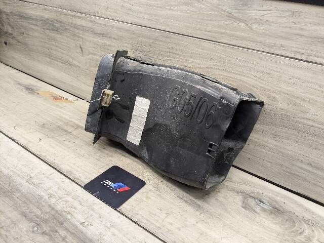 19-23 OEM BMW G05 G06 X5 X6 Right Passenger Side Bumper Brake Air Duct Tube