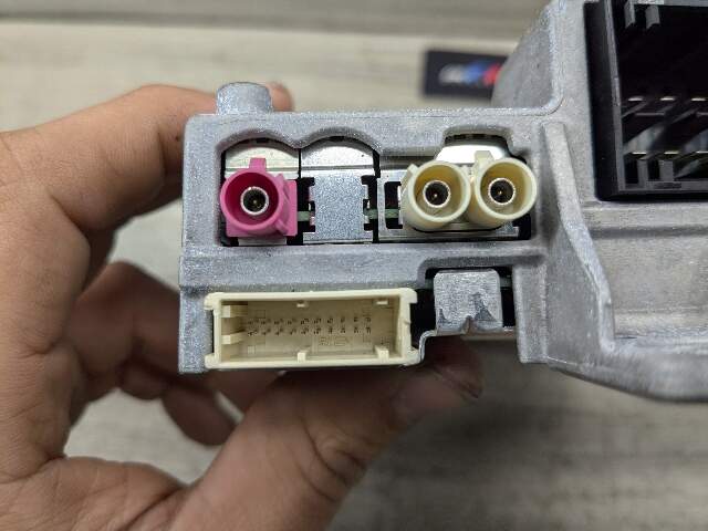 OEM BMW F90 G01 G05 G20 G30 M8 Radio Audio Sound Amplifier Control Module SDARS