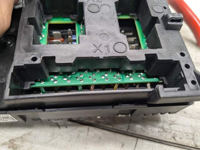 OEM BMW G05 G07 X5 X7 Rear Battery Power Distribution Fuse Relay Junction Box