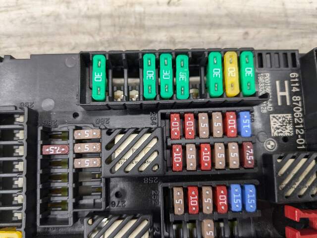 OEM BMW G05 G07 X5 X7 Rear Battery Power Distribution Fuse Relay Junction Box
