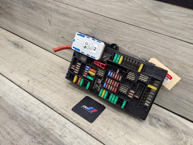 OEM BMW G05 G07 X5 X7 Rear Battery Power Distribution Fuse Relay Junction Box