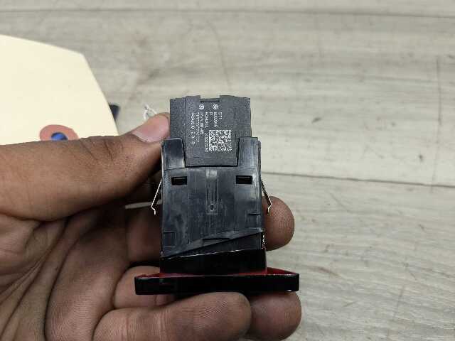 OEM BMW F90 M5 G12 G30 530 540 M550 Center Hazard Warning Flasher Light Switch