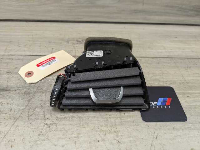 OEM BMW F90 M5 G30 G32 530 540 M550 640 Left Driver Side Air AC Vent Dash Grille