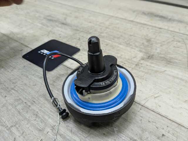 OEM BMW F15 F30 F44 F48 F80 G01 G05 G20 G30 G80 M3 M4 Fuel Gas Tank Filler Cap