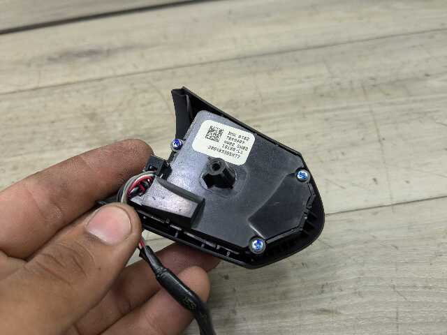 OEM BMW F10 F22 F23 F30 F32 F33 F36 M SPORT Steering Wheel Multifunction Button