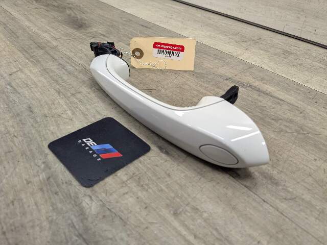 OEM BMW G01 G05 G20 G30 F90 M5 FRONT Left Driver Side Door Handle COMFORT ACCESS