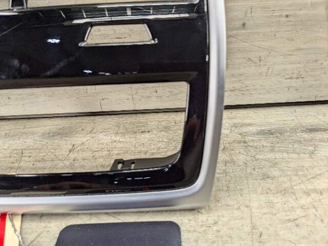 OEM BMW F95 F96 G05 G06 G07 G09 X5 X6 X7 REAR Center Console AC Air Vent
