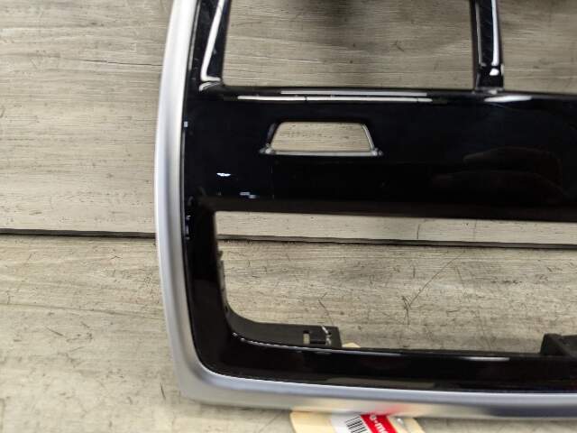 OEM BMW F95 F96 G05 G06 G07 G09 X5 X6 X7 REAR Center Console AC Air Vent