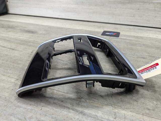 OEM BMW F95 F96 G05 G06 G07 G09 X5 X6 X7 REAR Center Console AC Air Vent
