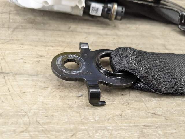 OEM BMW F95 G05 G06 G07 X5 X6 X7 Front Right Passenger Seat Belt Retractor Black
