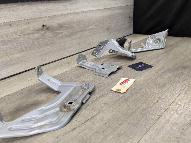 18-24 OEM BMW G01 G02 F97 X3 X4 Left Driver Side Fender Wing Holder Bracket SET