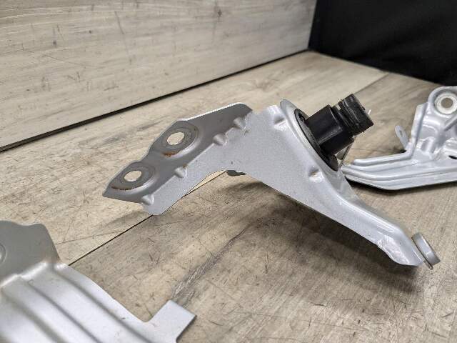 18-24 OEM BMW G01 G02 F97 X3 X4 Left Driver Side Fender Wing Holder Bracket SET