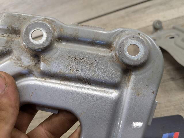 18-24 OEM BMW G01 G02 F97 X3 X4 Right Passenger Fender Wing Holder Bracket SET