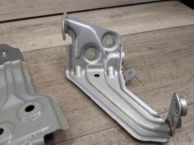 18-24 OEM BMW G01 G02 F97 X3 X4 Right Passenger Fender Wing Holder Bracket SET