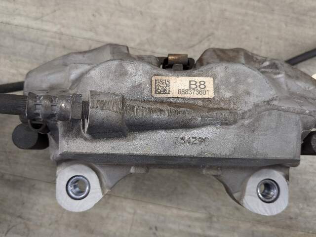 NOTE* OEM BMW G05 G06 40 G20 G22 G26 430 G30 Front Right Passenger Brake Caliper