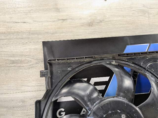 OEM BMW F39 F48 X1 X2 Radiator Cooling Fan Motor Shroud Assembly 850W B46