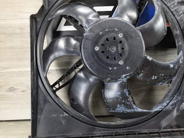 OEM BMW F39 F48 X1 X2 Radiator Cooling Fan Motor Shroud Assembly 850W B46